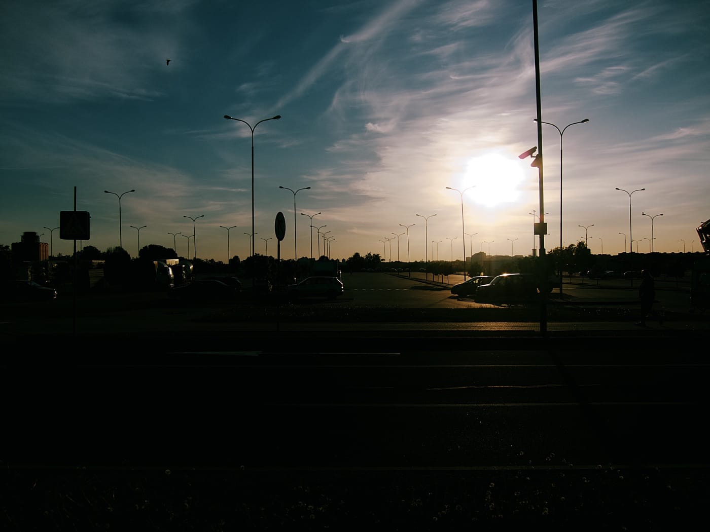 Автостоянка на закате