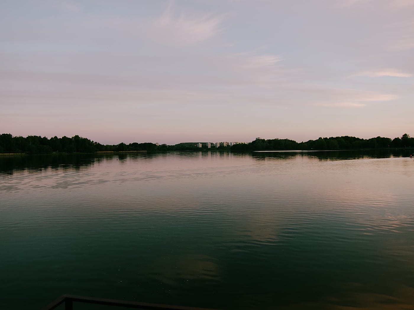 Чижовское водохранилище в Минске на закате