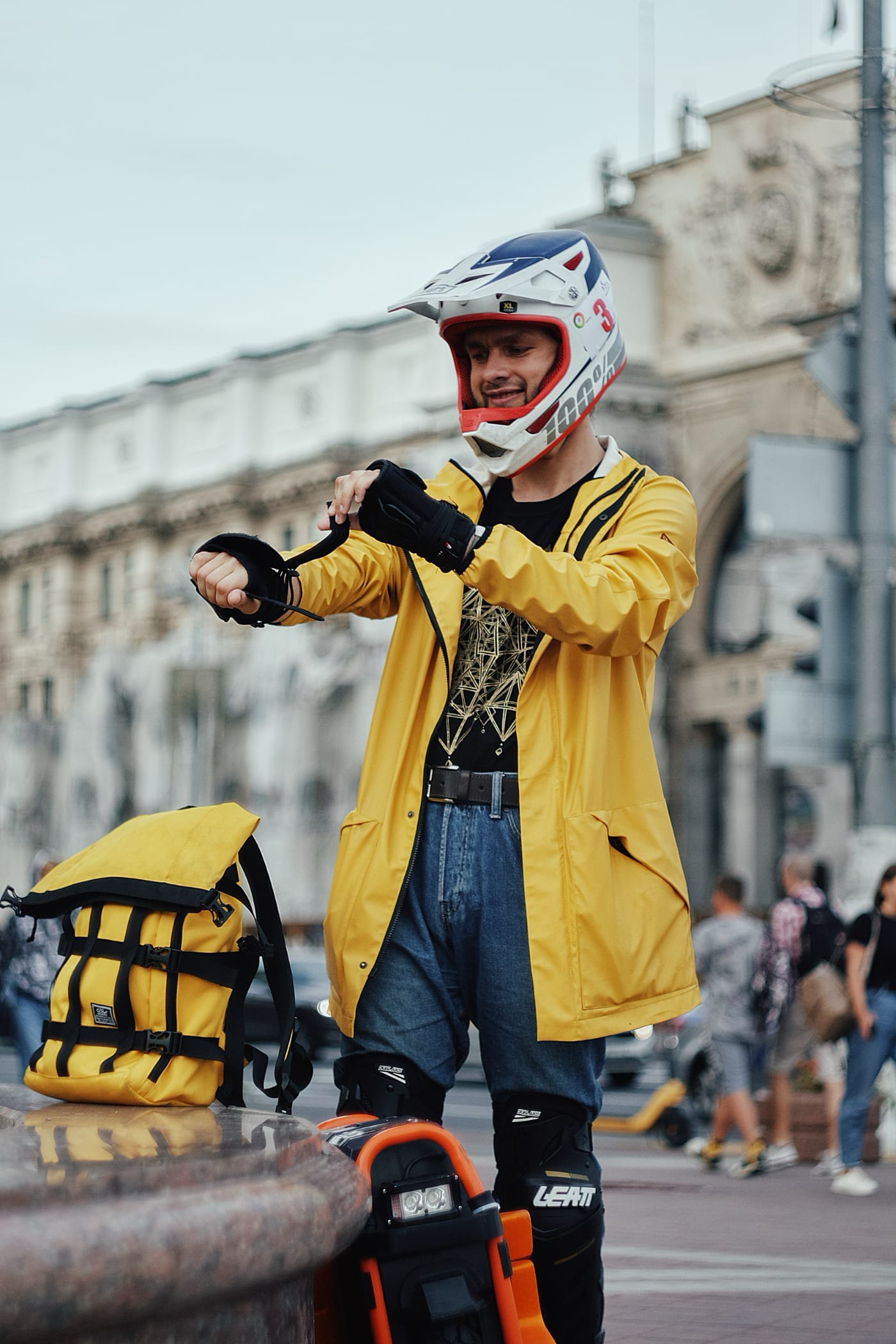 Никита на моноколесе