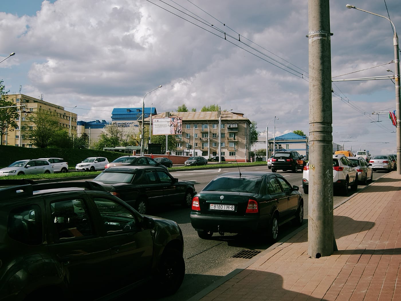 Городская весенняя улица. Минск.