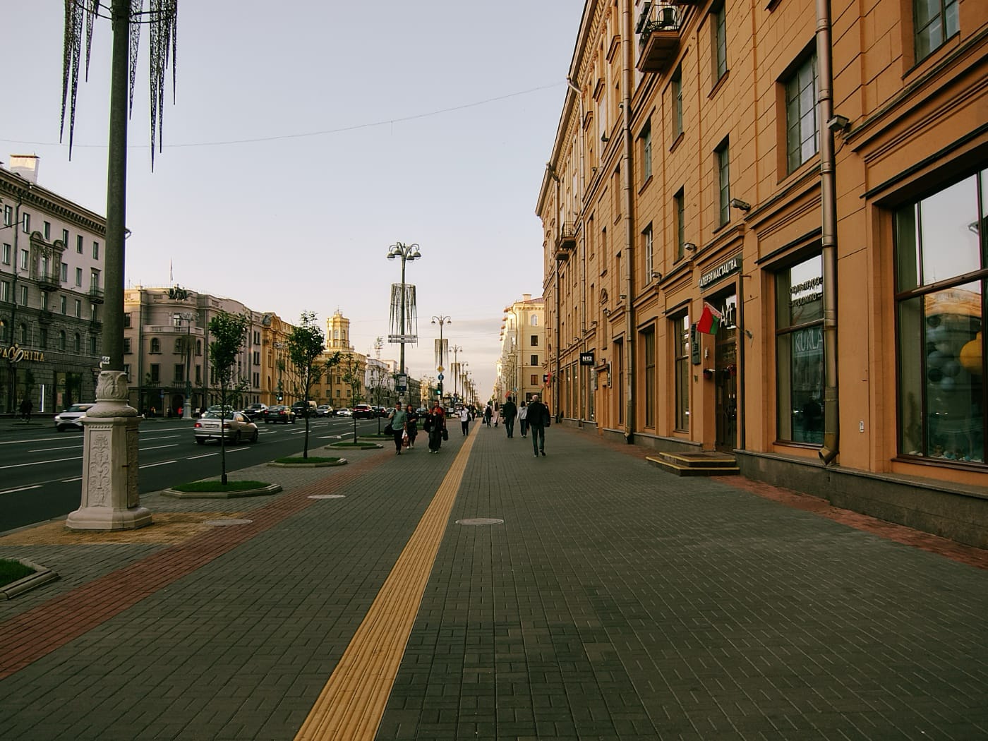 Вечерний проспект в Минске