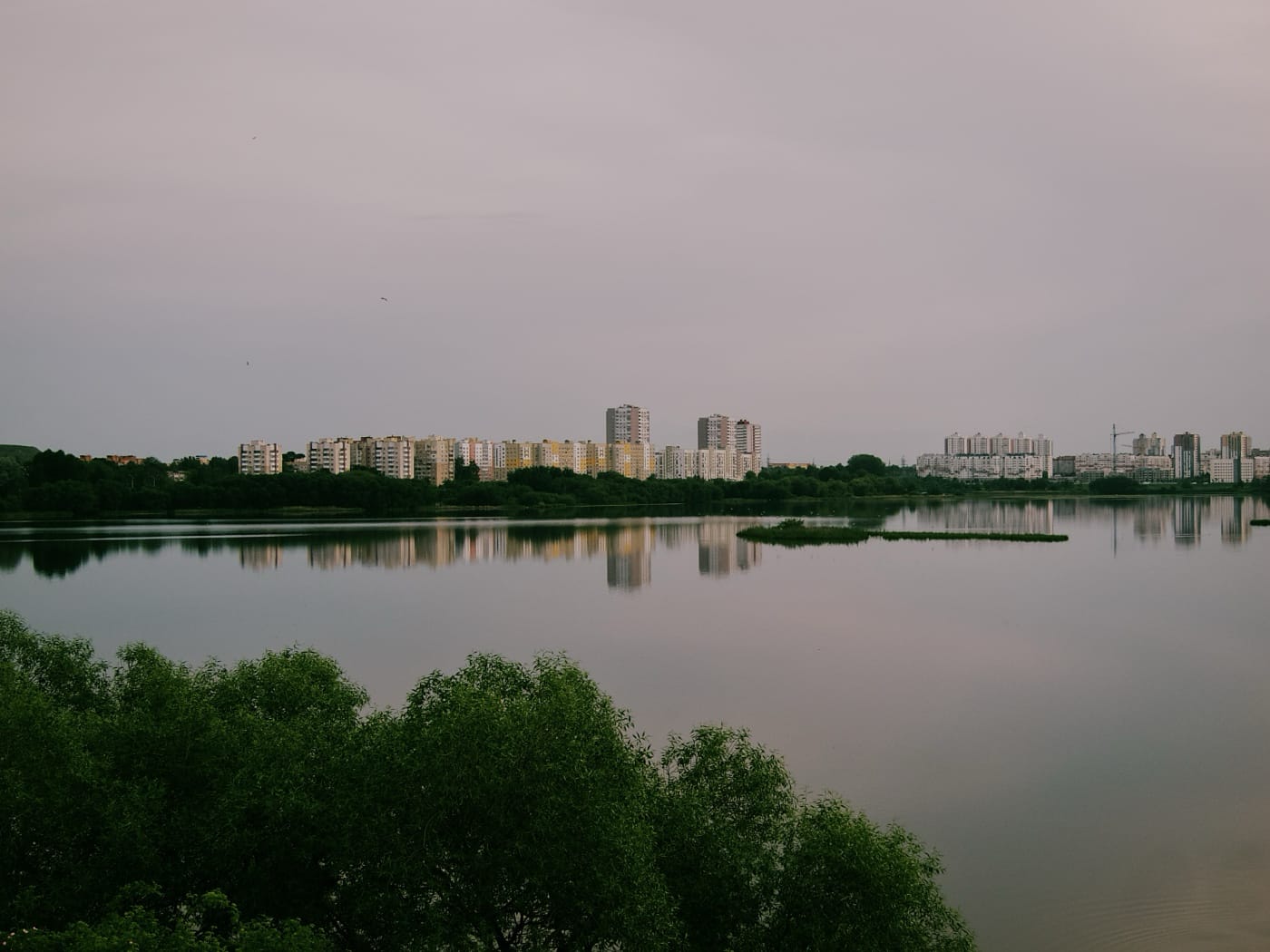 Панорама на Чижовское водохранилище в Минске