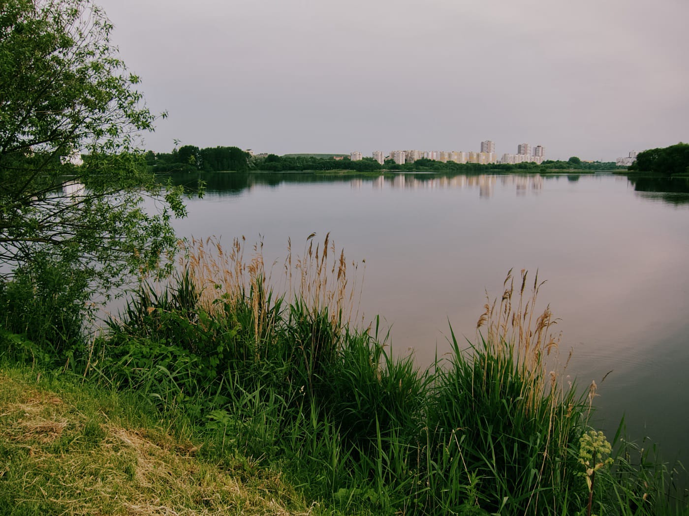 Панорама на Чижовское водохранилище в Минске