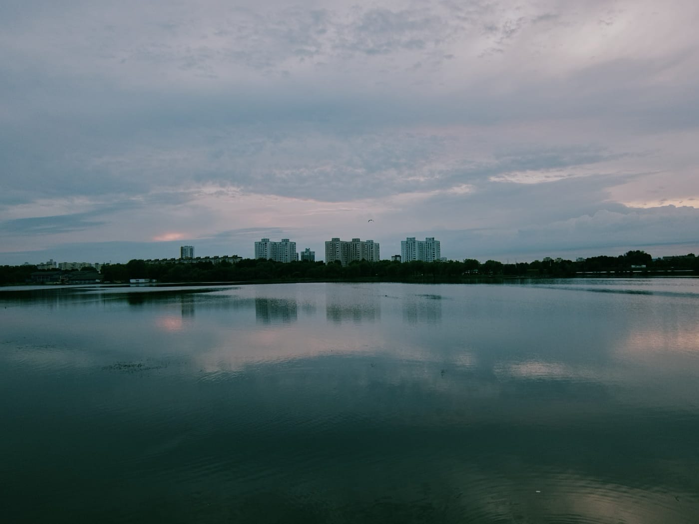 Панорама на Чижовское водохранилище в Минске