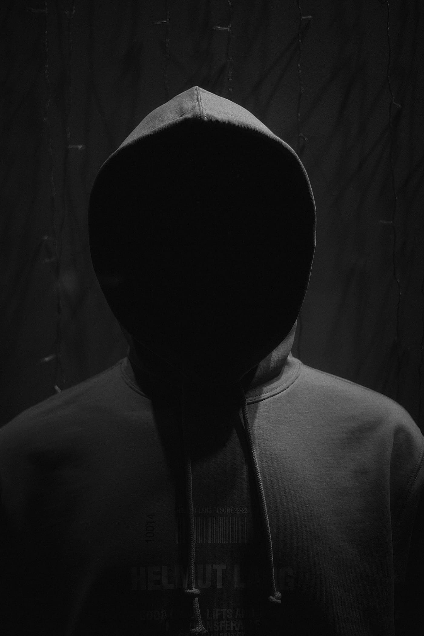 Он